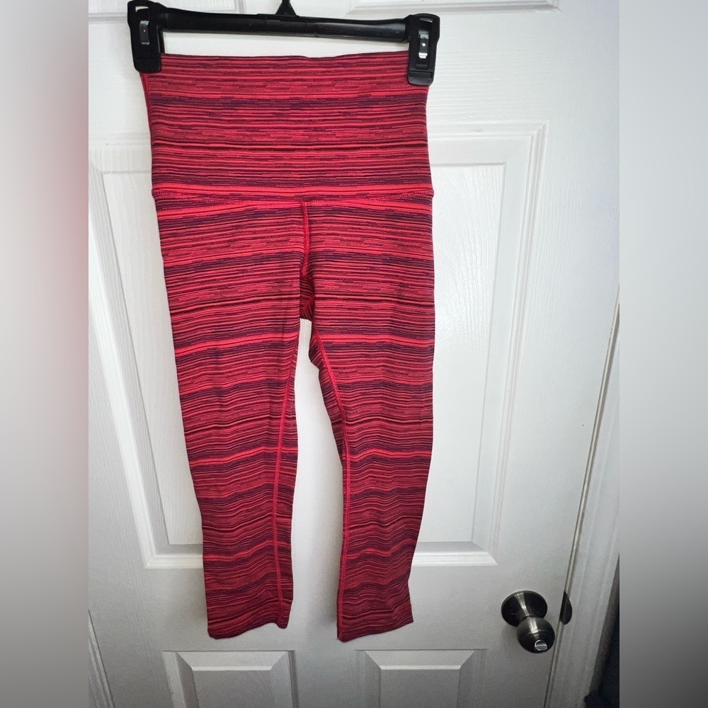 Lululemon Size 4 Wunder Under Crop Leggings Cyber Boom Juice Red Yoga Luon - Picture 2 of 16